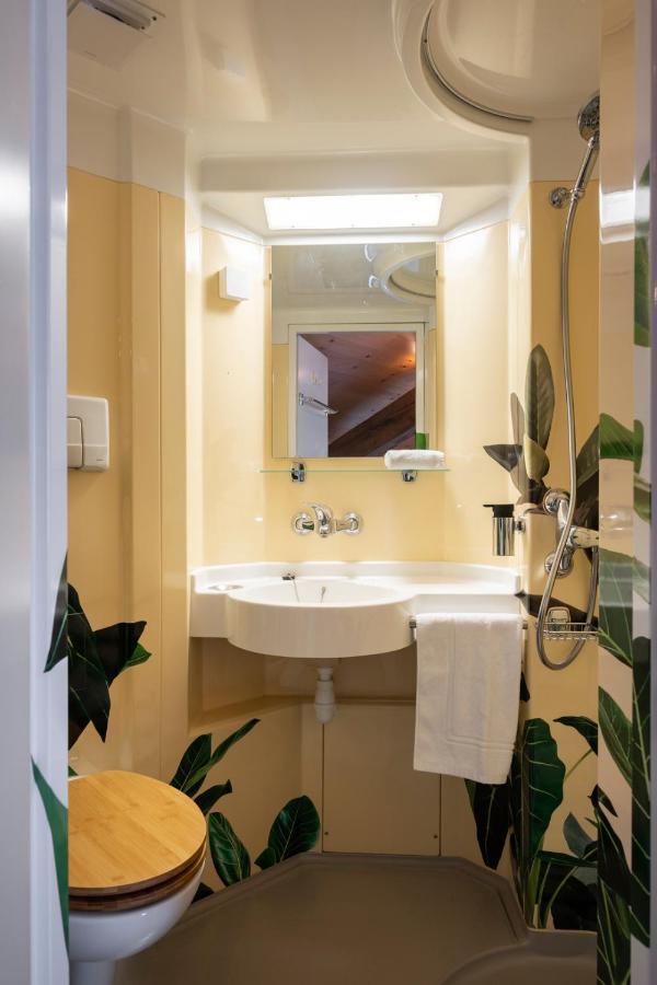 Val dʼIlliez Peanut Mountain Lodge & Le Communal מראה חיצוני תמונה